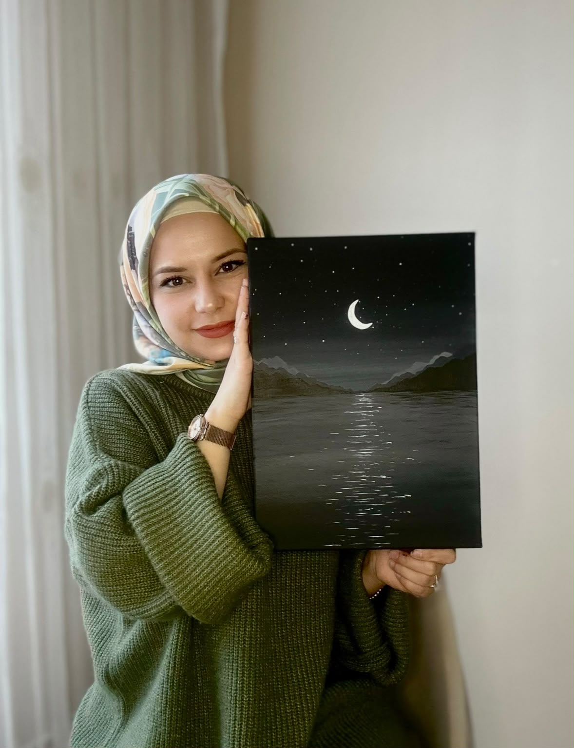 Büşra Koç, ay ışığının suya yansıdığı manzara tablosuyla